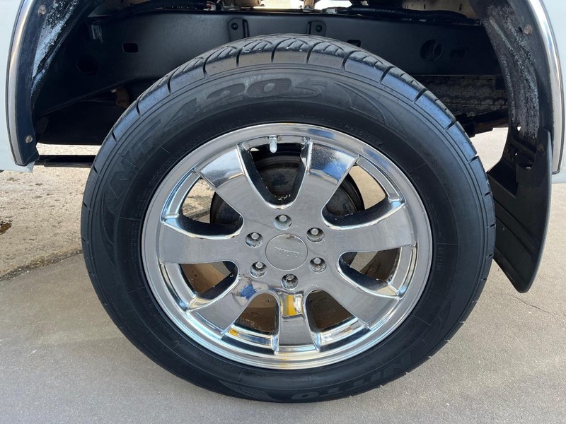 Toyota Tundra Vehicle Image 14