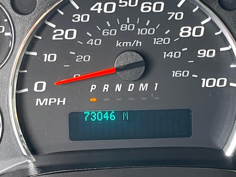 Chevrolet Express Cargo Van Vehicle Image 14