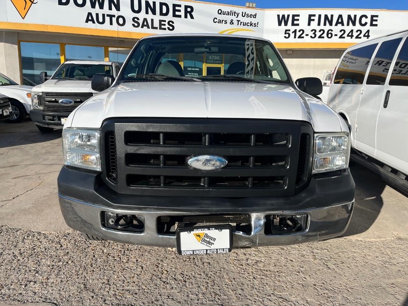 Ford Super Duty F-250 Vehicle Image 02