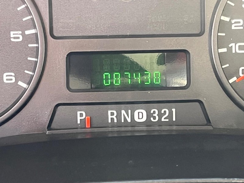 Ford Super Duty F-250 Vehicle Image 11