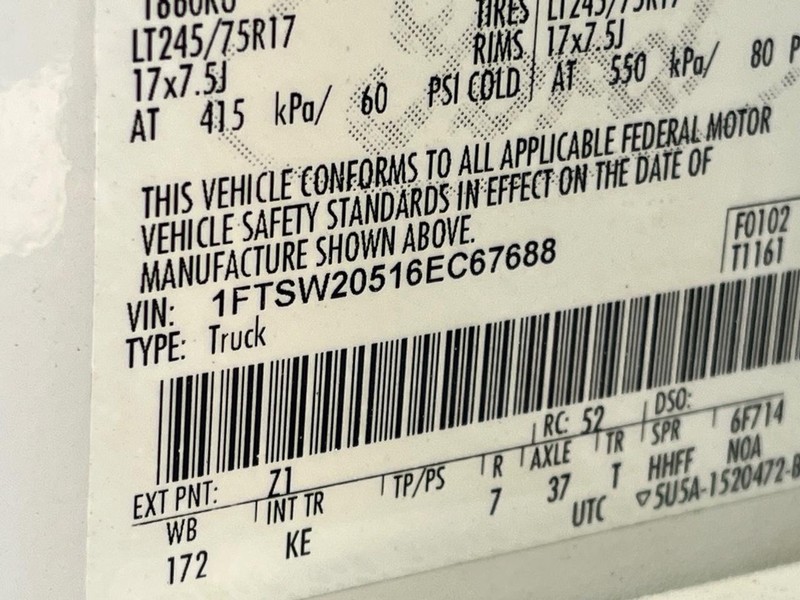 Ford Super Duty F-250 Vehicle Image 12