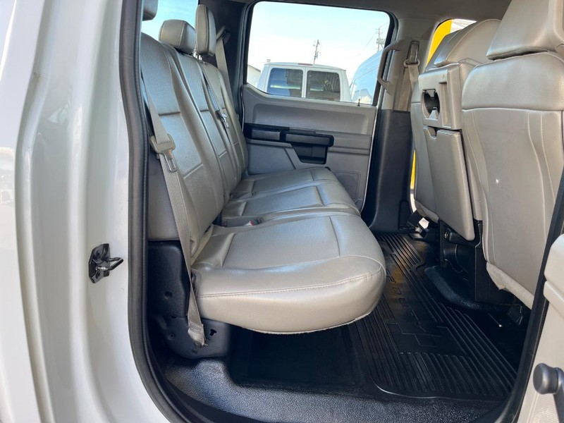 Ford Super Duty F-250 SRW Vehicle Image 09