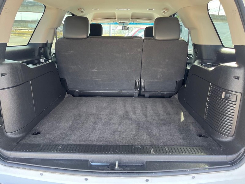 Chevrolet Tahoe Vehicle Image 11