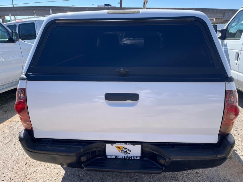 Toyota Tacoma Vehicle Image 05