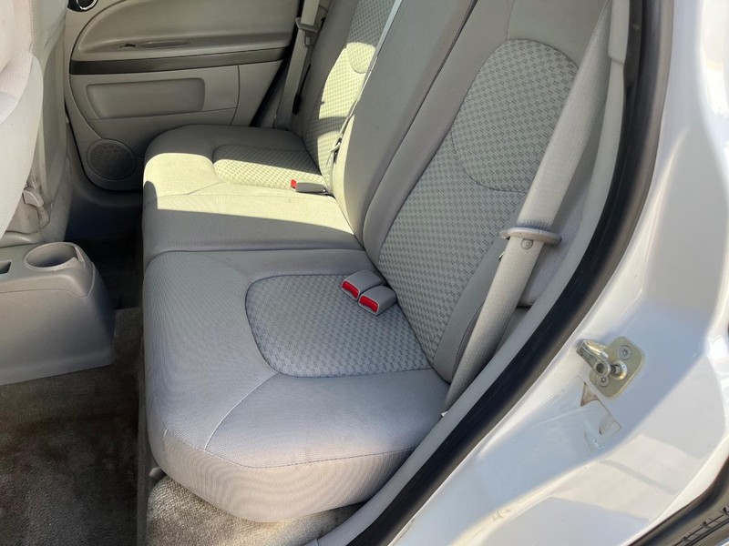 Chevrolet HHR Vehicle Image 09