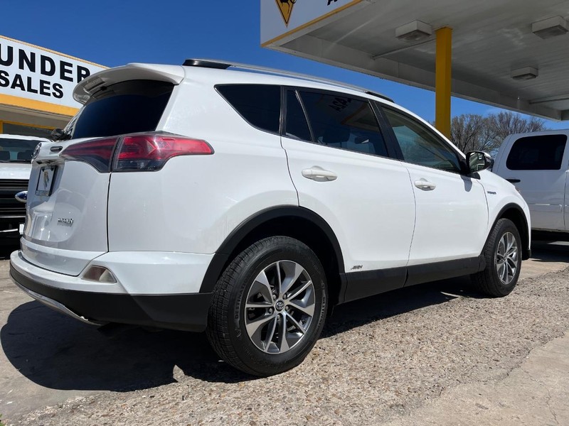 Toyota RAV4 Vehicle Image 04