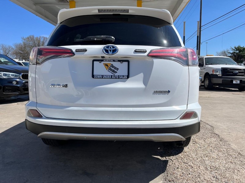 Toyota RAV4 Vehicle Image 05