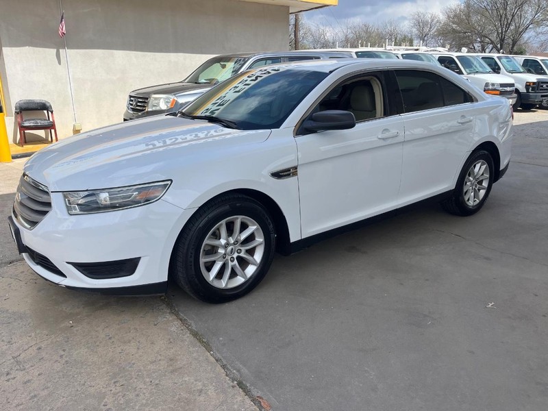 Ford Taurus Vehicle Image 03