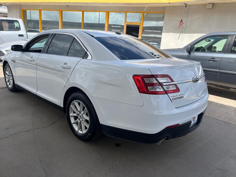 Ford Taurus Vehicle Image 06