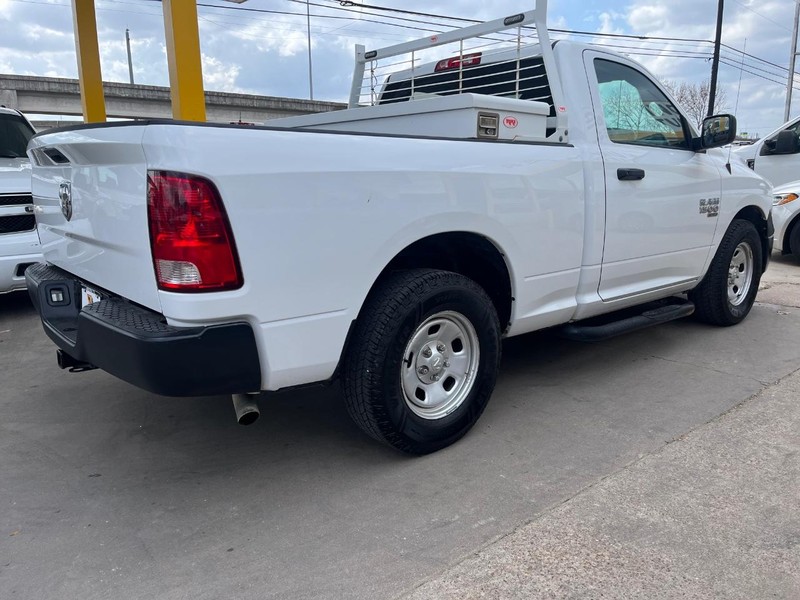 Ram 1500 Classic Vehicle Image 04