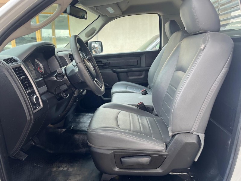 Ram 1500 Classic Vehicle Image 10