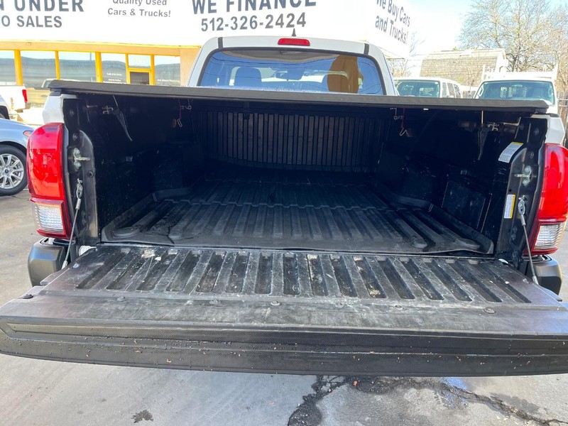 Toyota Tacoma 2WD Vehicle Image 07