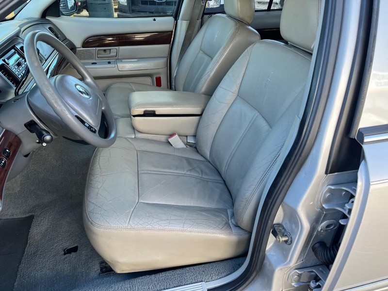 Mercury Grand Marquis Vehicle Image 07