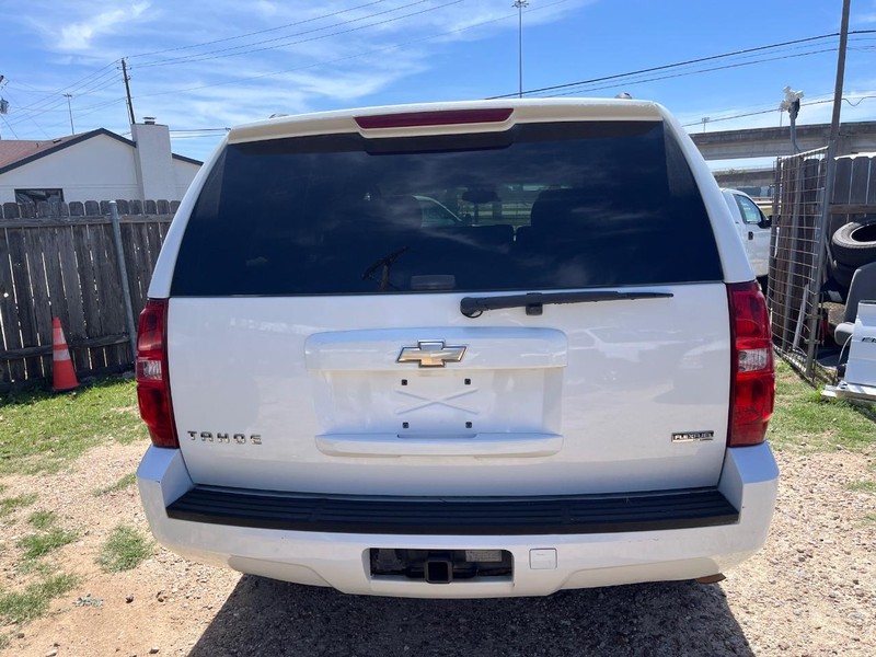 Chevrolet Tahoe Vehicle Image 05