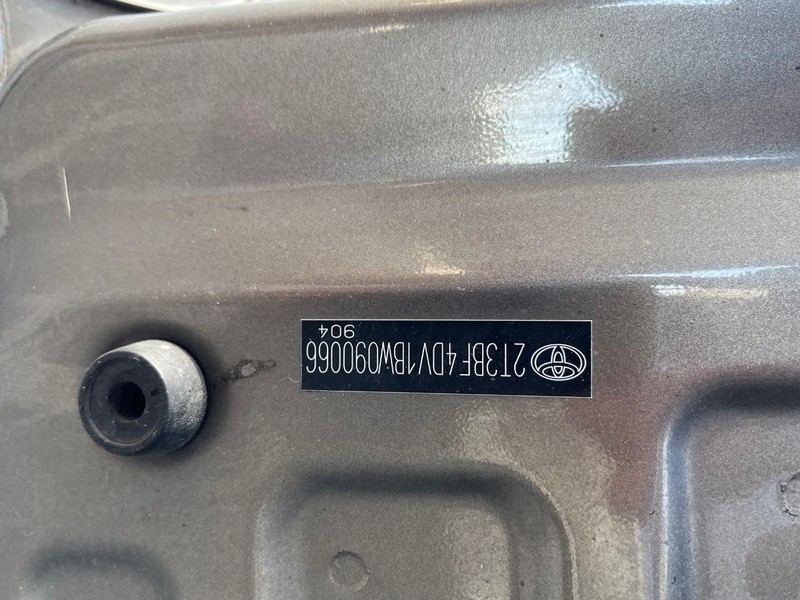 Toyota RAV4 Vehicle Image 09