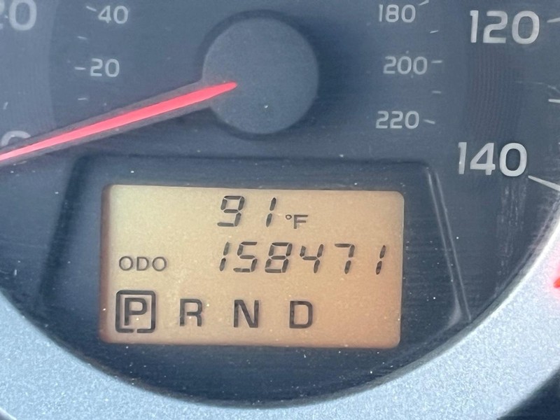 Toyota RAV4 Vehicle Image 12