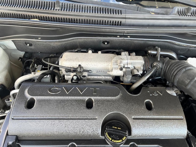 Kia Rio Vehicle Image 12