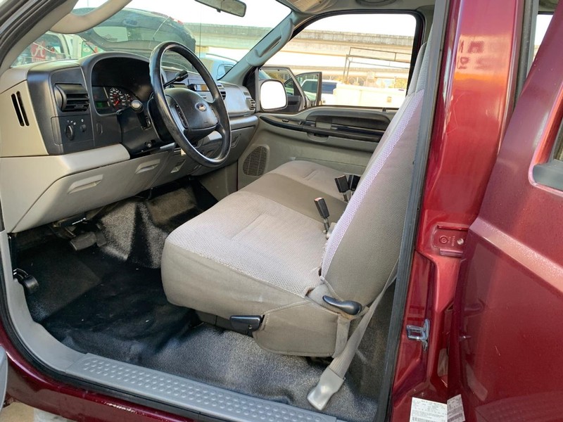 Ford Super Duty F-250 Vehicle Image 08