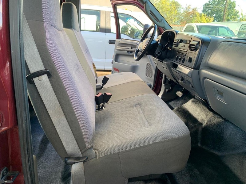 Ford Super Duty F-250 Vehicle Image 09