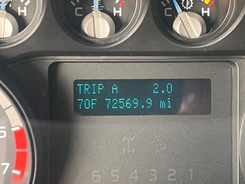 Ford Super Duty F-250 SRW Vehicle Image 10