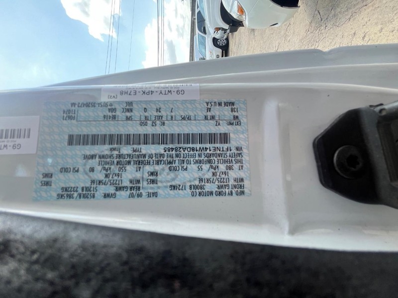 Ford Econoline Cargo Van Vehicle Image 13