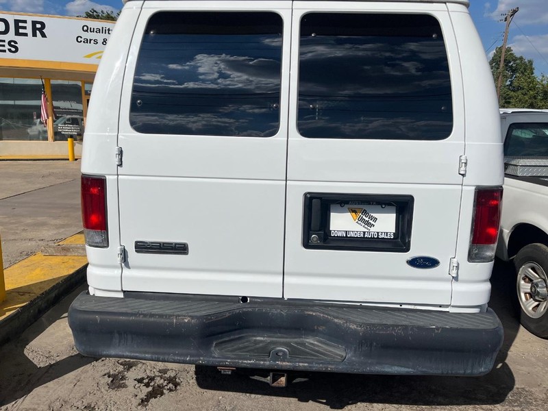 Ford Econoline Cargo Van Vehicle Image 04