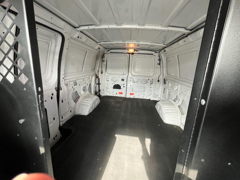Ford Econoline Cargo Van Vehicle Image 06