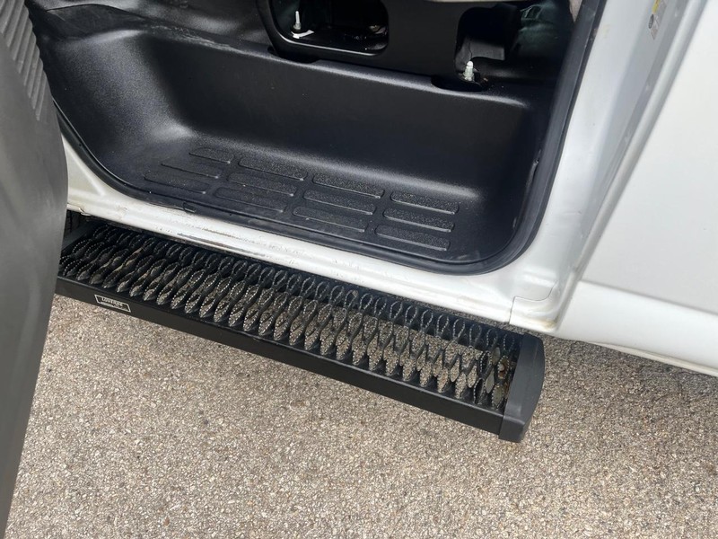 Chevrolet Express Passenger Vehicle Image 12