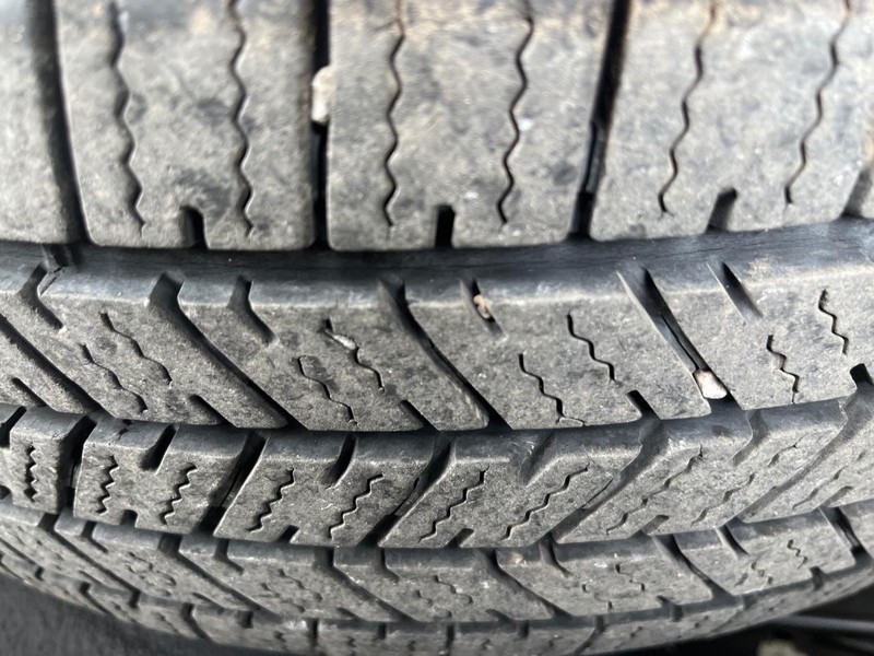 Chevrolet Express Passenger Vehicle Image 14