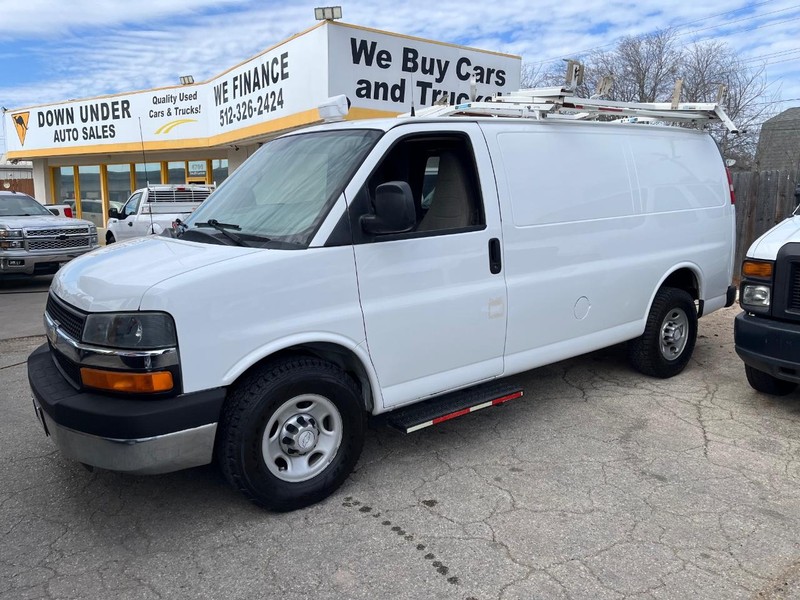 Chevrolet Express Cargo Van Vehicle Image 03
