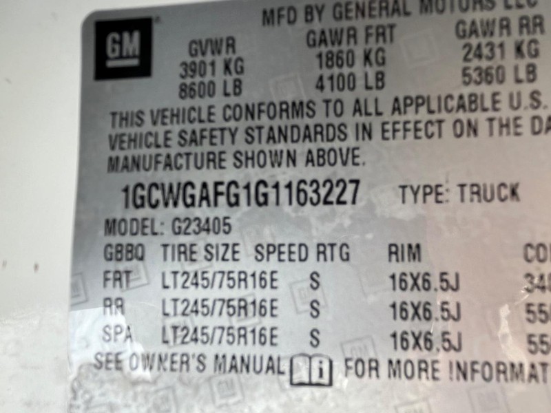 Chevrolet Express Cargo Van Vehicle Image 15