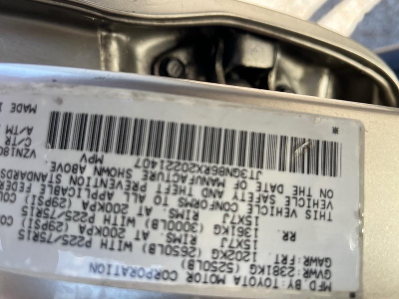 Toyota 4Runner Vehicle Image 15