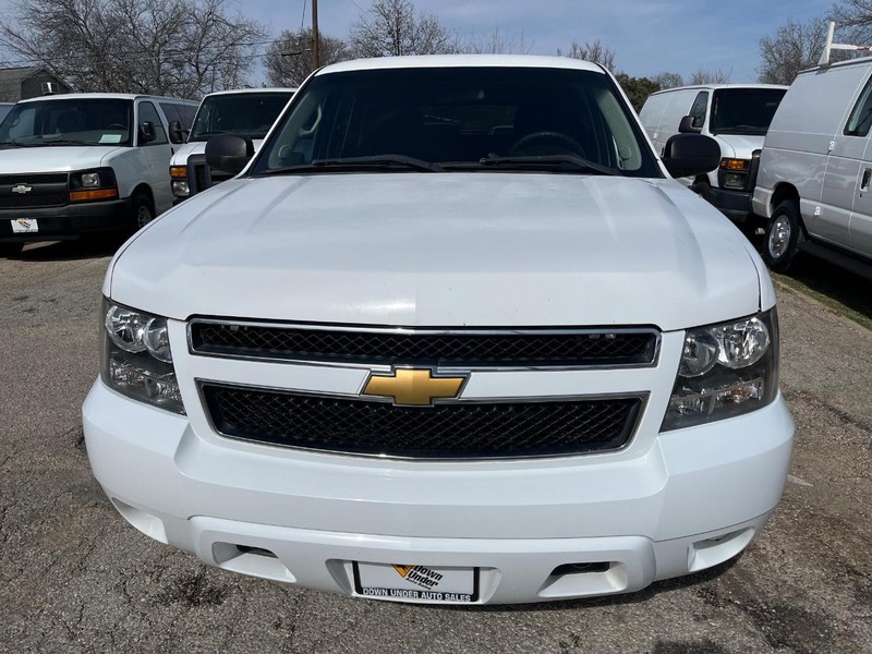 Chevrolet Tahoe Vehicle Image 02
