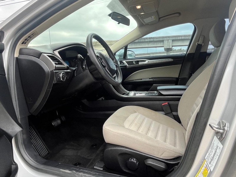 Ford Fusion Vehicle Image 07