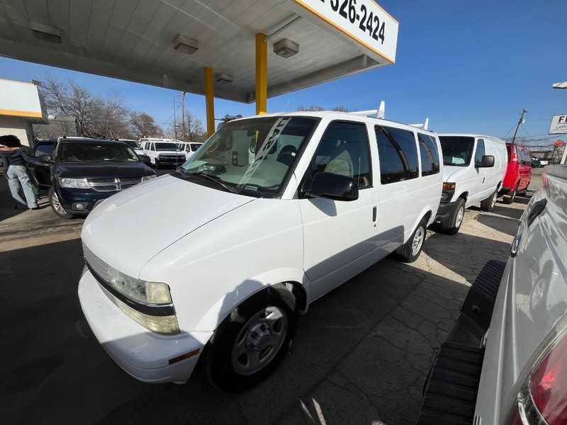 Chevrolet Astro Passenger Vehicle Image 03