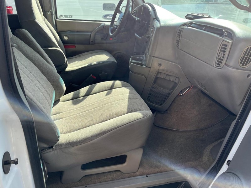 Chevrolet Astro Passenger Vehicle Image 07