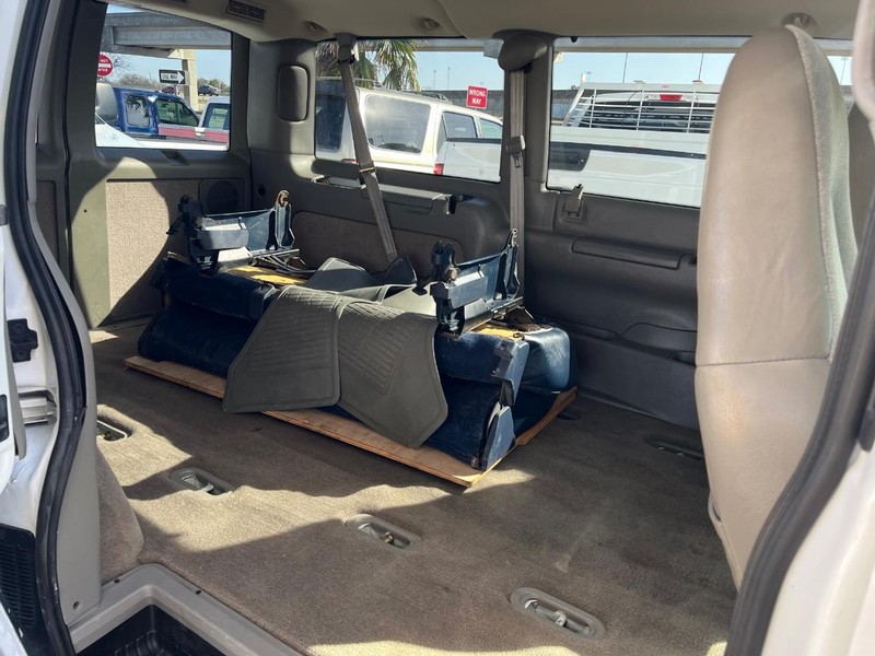 Chevrolet Astro Passenger Vehicle Image 09