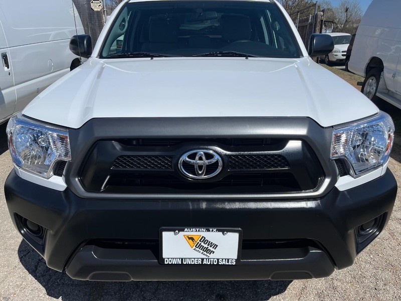 Toyota Tacoma Vehicle Image 02
