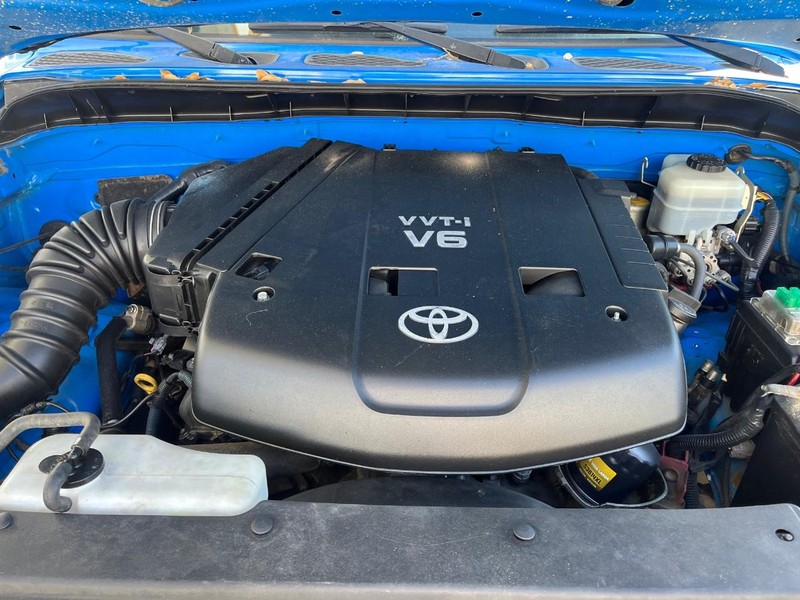 Toyota FJ Cruiser Vehicle Image 11