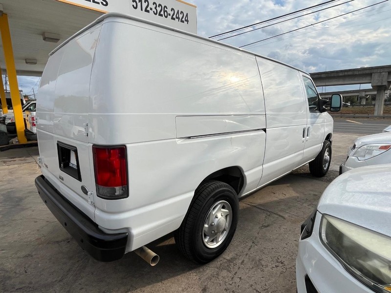 Ford Econoline Cargo Van Vehicle Image 04