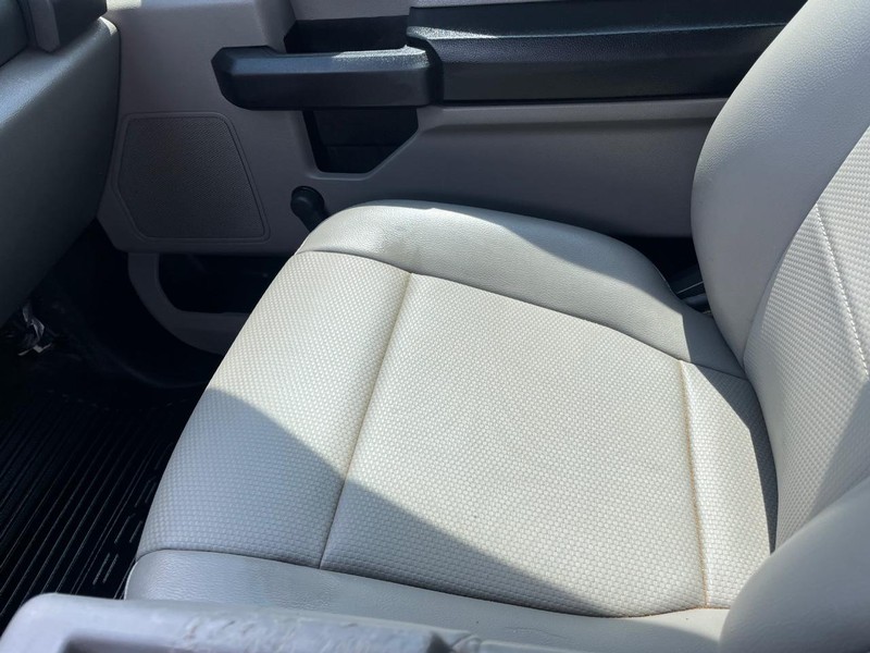 Ford Super Duty F-250 SRW Vehicle Image 09