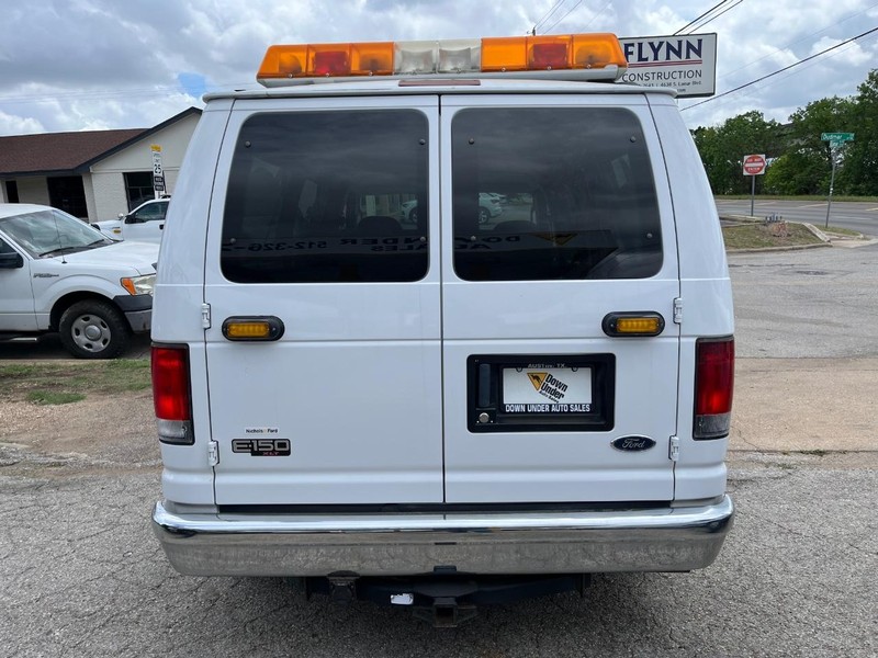 Ford Econoline Wagon Vehicle Image 05