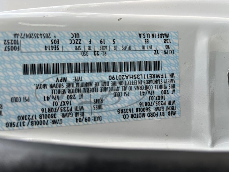 Ford Econoline Wagon Vehicle Image 13