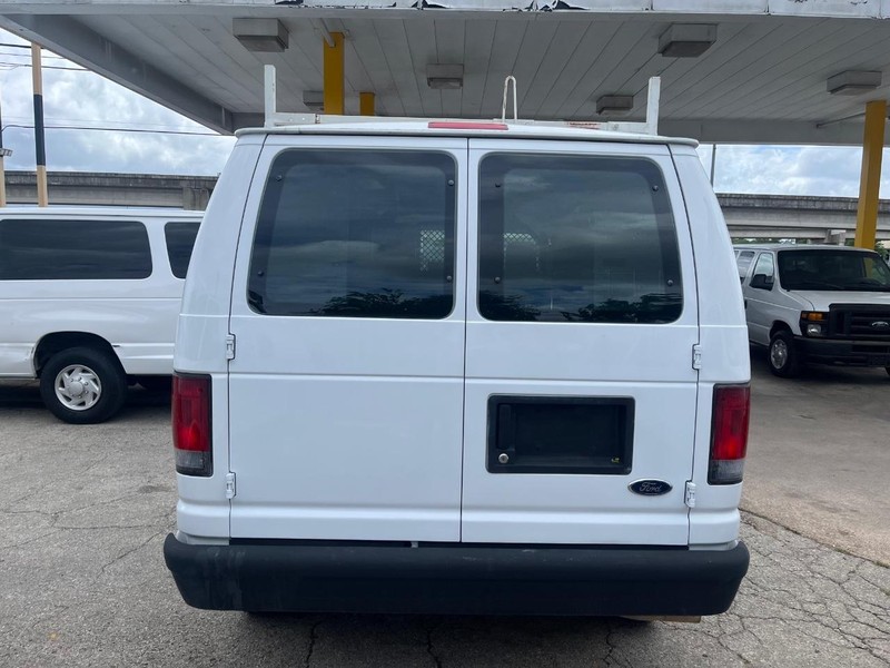 Ford Econoline Cargo Van Vehicle Image 03