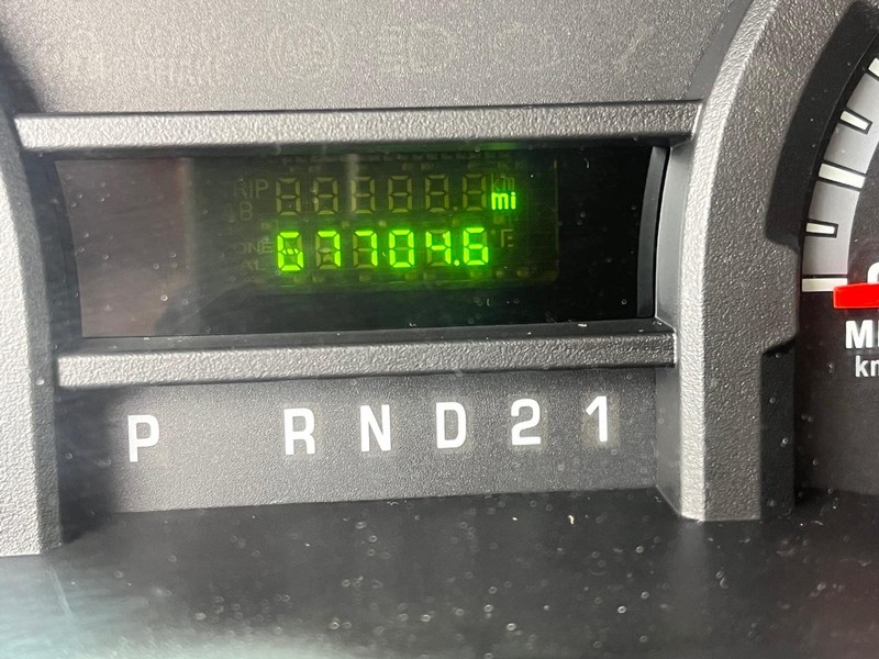 Ford Econoline Cargo Van Vehicle Image 11