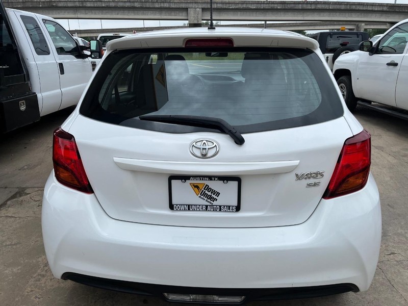 Toyota Yaris Vehicle Image 05