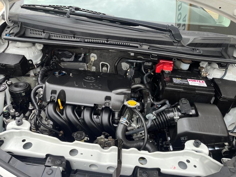 Toyota Yaris Vehicle Image 12