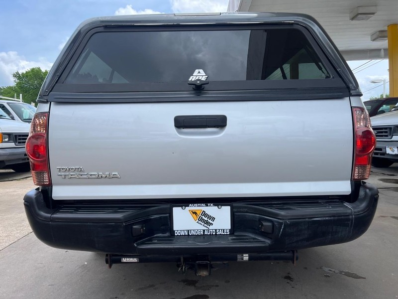 Toyota Tacoma Vehicle Image 05