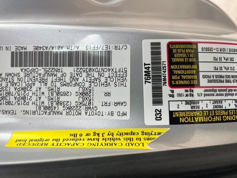 Toyota Tacoma Vehicle Image 13