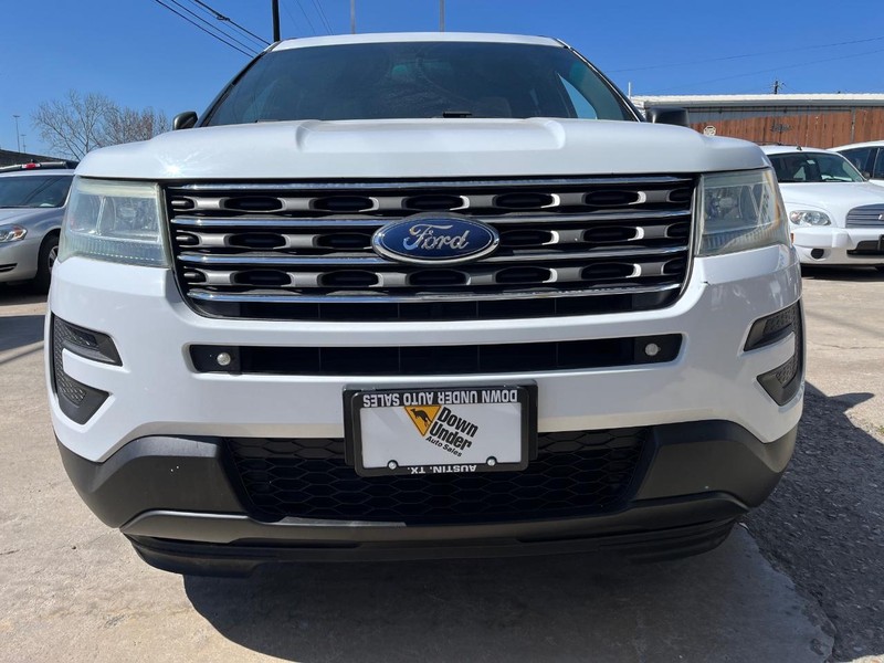 Ford Explorer Vehicle Image 02